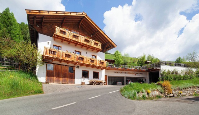 Apartment 'Oberhof Apt Nagelstein' with Mountain View, Shared Terrace and Wi-Fi