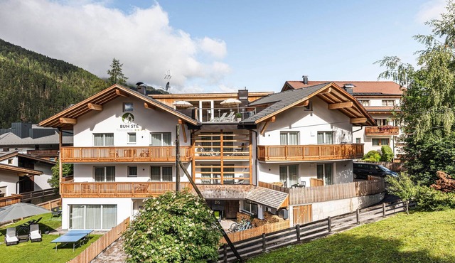 Apartment “Ön Residenz Bun Sté” with Mountain View, Sauna & Garden