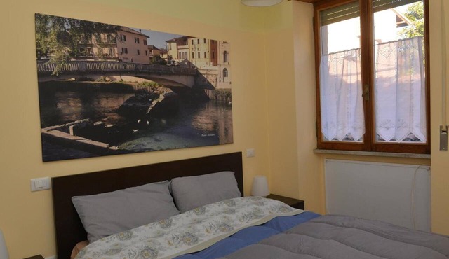 Apartment 'Con Terrazza - Ponte Romano' with Mountain View, Wi-Fi and Air Conditioning