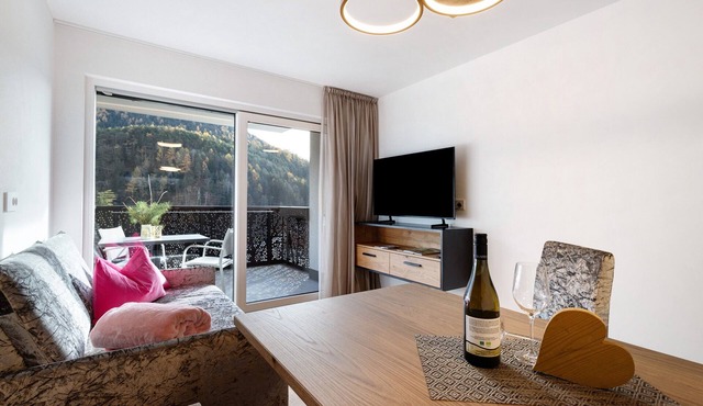 Apartment 'Paradeis Apartments A20' with Mountain View, Balcony and Wi-Fi