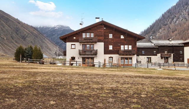 Apartment 'Stella Alpina' with Lake View, Shared Garden and Wi-Fi
