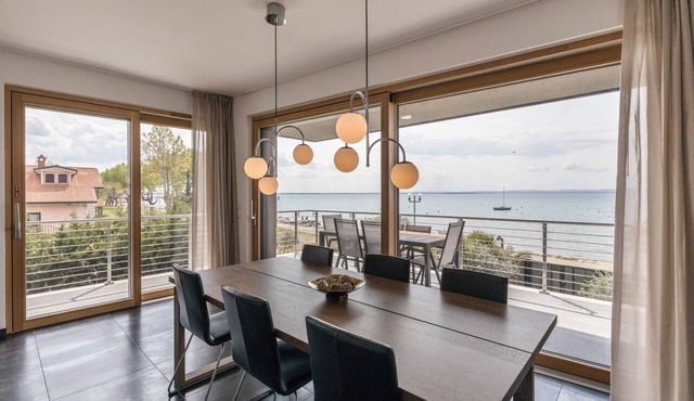“Bardolino Luxury – Penthouse” Apartment with Lake View, Hot Tub, and Private Pool
