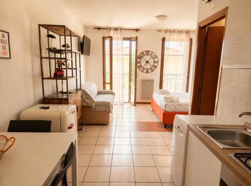 BeaMare - Monolocale - Massimo tre ospiti con posto spiaggia - Studio Apartment - Max 3 people with 1 private umbrella and two SunBeds at the private beach of Eraclea Mare