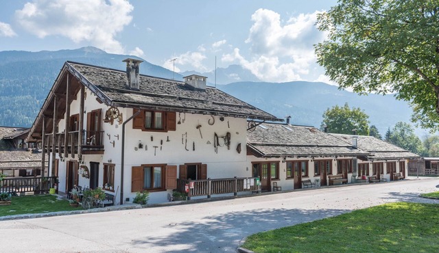 Beautiful 'Adamello 9' Apartment with Wi-Fi