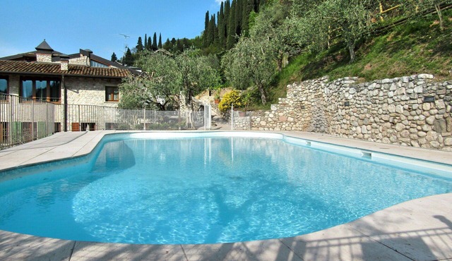 Beautiful apartment for 6 people with pool, WIFI, A/C, TV, patio and pets allowed