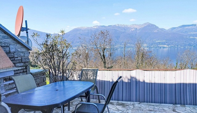 Beautiful apartment for 4 guests with WIFI, TV and terrace