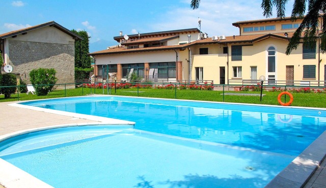 Beautiful apartment for 4 people with A/C, WIFI, pool, TV, balcony, pets allowed and panoramic v.