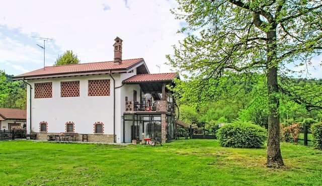 Beautiful villa for 5 guests with WIFI, TV and patio