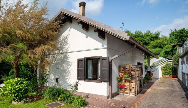 Casa Fruet: Mountain View, Private Garden & Wi-Fi on the Vigolana Plateau
