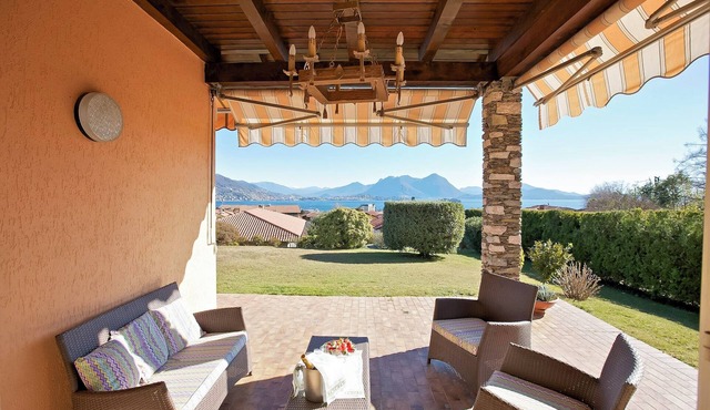 Casa Graziola by Lago Reisen