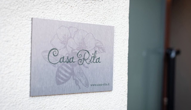 CASA RITA - VACATION RENTAL - FREE PARKING - GARDEN WITH BARBECUE AND TERRACES