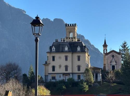 Castle - A Magic Retreat