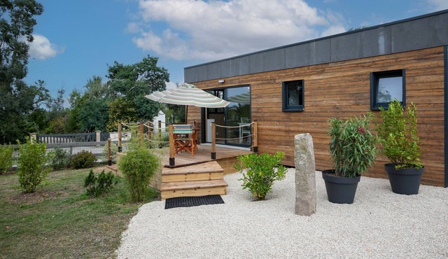 Chalet 'An Ti Koad Spa Privatif 800m Plage' with Private Terrace, Private Garden and Wi-Fi in Trébeurden