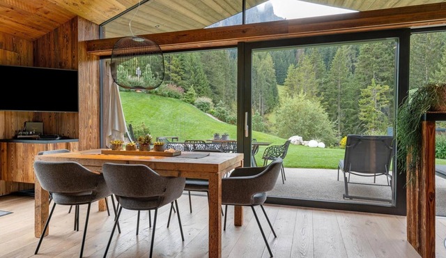 Chalet 'L Piz Dolomites' Right on the Ski Slope