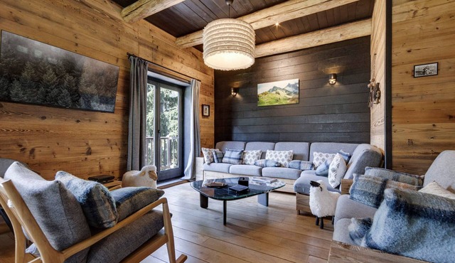 Charming 200m² Chalet in Val d'Isère with Sauna and Nordic Bath in Val-d'Isère