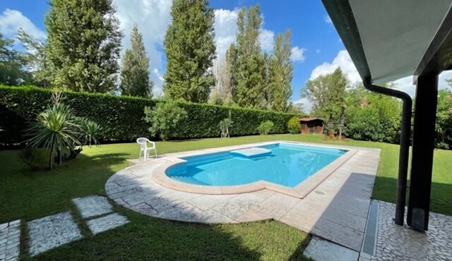 Charming villa with pool in Albarella