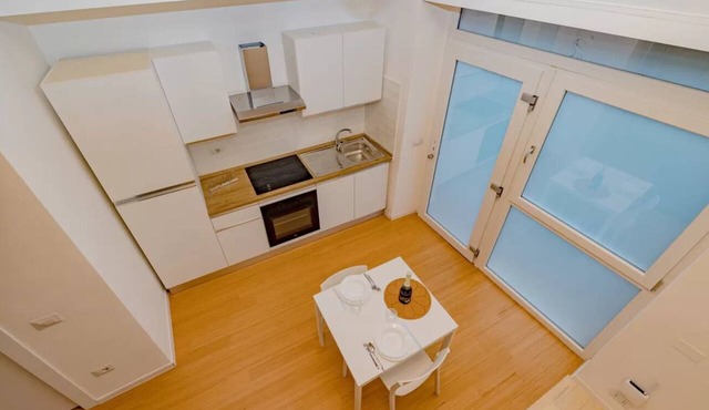 Clit1: Bright Loft Near Loreto
