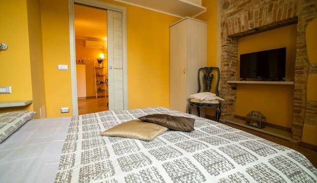 Colleoni 20. Standard Apartment. Apartment located in the Upper Town, at Via Colleoni 20.