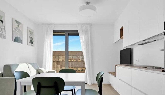 [COM44] Historic Milan: Bright Apartment