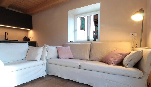 Cosy apartment for 6 guests with WIFI, TV, terrace and panoramic view, close to Cortina D'ampezzo