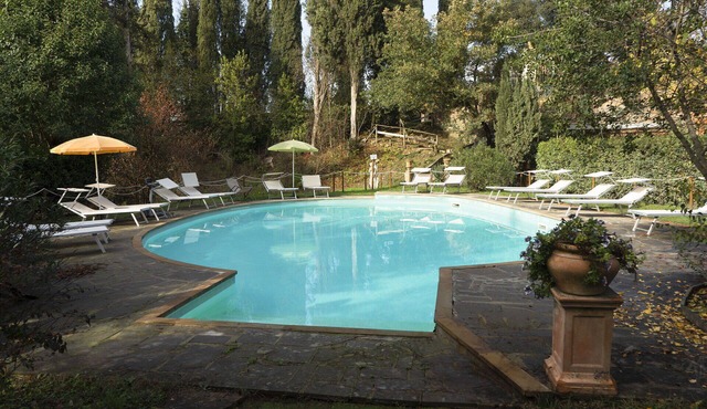 Cosy apartment with A/C, WIFI, private pool, TV, veranda and pets allowed, close to Montepulciano