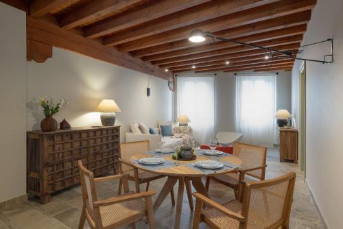 Cosy renovated flat in the center