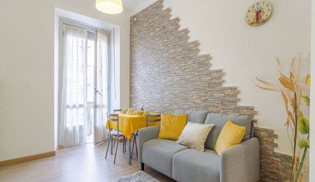 Cozy mini apartment equipped with all comforts for 3 people and completely renovated. It is located in a quiet area near the center of Turin but outside the restricted traffic zone, just a 6-minute walk from the Rivoli metro stop (so well connected to th