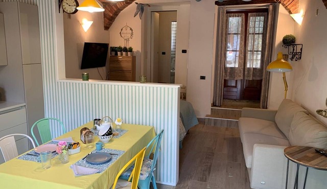 Cozy vacation home in an old farmhouse on Lake Iseo