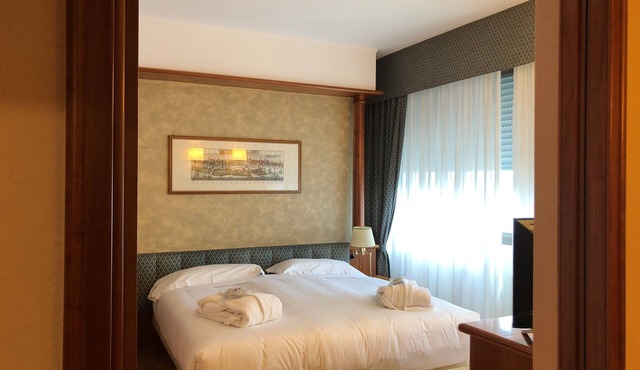 Crystal Hotel Varese