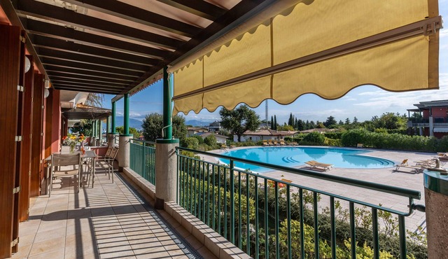 ‘Delizioso Residence Vista Lago’ Apartment with Lake View, Wi-Fi, and Air Conditioning