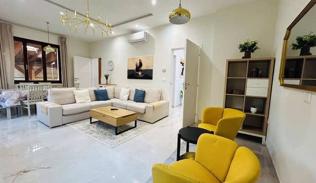 Elegant 2-bedroom apartment with AC in Montegrotto Terme