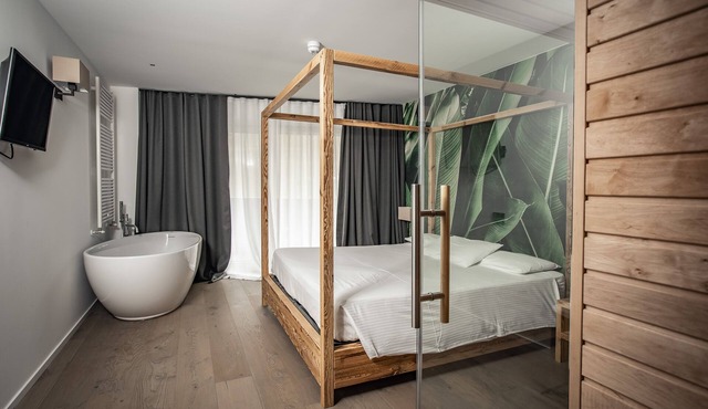 ELGUS Nature Retreat