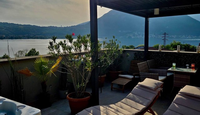 Felicita – Cascata Terrace with Lake View