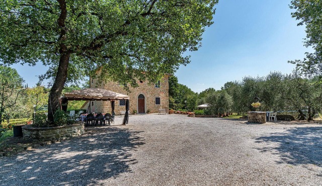 Gorgeous home in Monte San Savino with WiFi