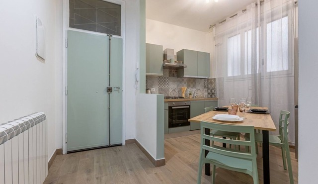 GuestHost - A comfortable and spacious 85 square meters apartment, perfect for seven people, located on the second floor of a renovated historic building with an elevator (NOT accessible to guests with disabilities).The property is located just steps fro