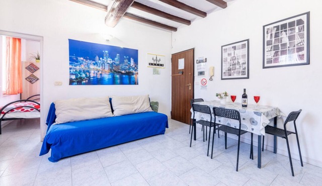 GuestHost - Cozy Apartment near Lanfranchi Stadium