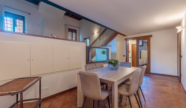 GuestHost - Exclusive Duplex Apartment in the City Center x9!