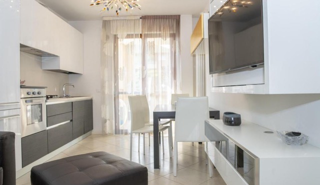 GuestHost - Fellini Family Flat