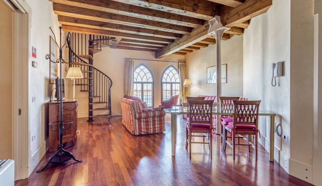 GuestHost - Molino Stucky Residence Galea Suite