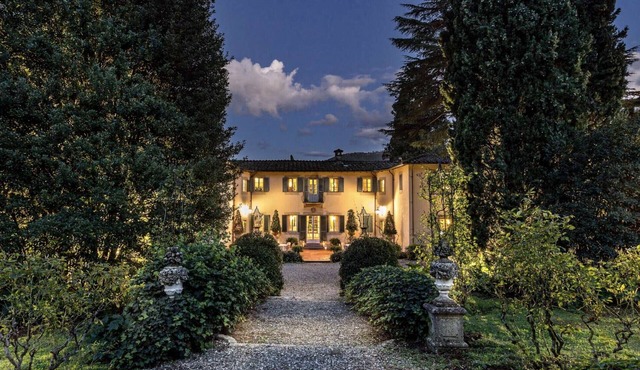 Historical Villa Daniela in the countryside in Lucca