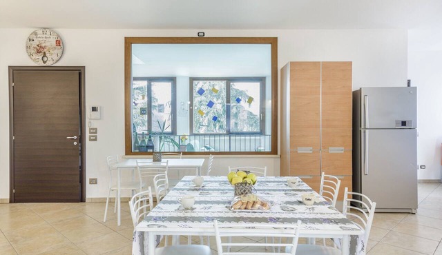 Holiday Apartment "La Siesta" with Shared Garden, Balcony and Wi-Fi