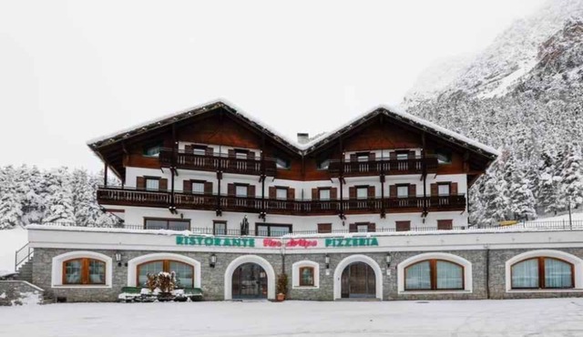 Holiday apartment with balcony and heating