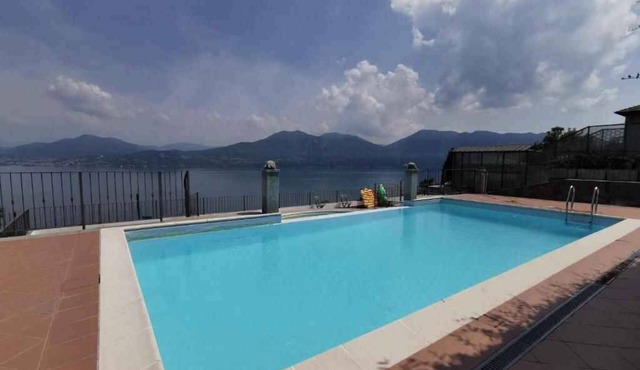 Holiday apartment with balcony with side lake view