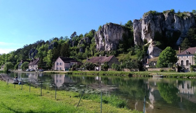 Holiday home near Vézelay in Burgundy in chatel-censoir