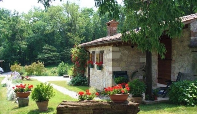 Independent Cottage "The Bagolaro" - A Haven of Peace in the Green