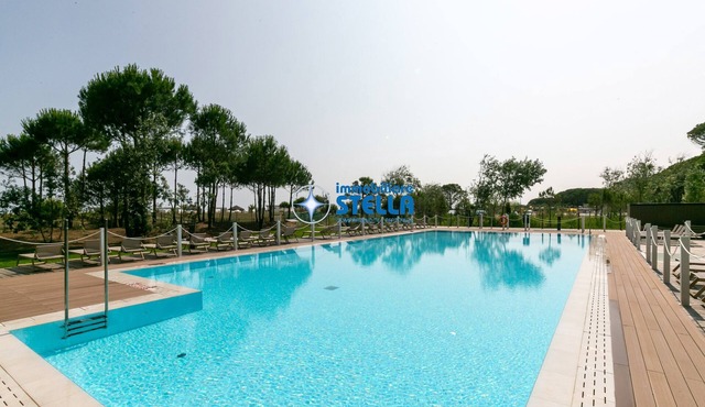 JL Blu Resort * C16 * Seafront with Pool