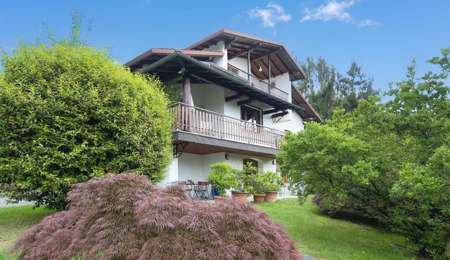 La Verbanina 2 - Lake Maggiore Views Duplex for 4, Ghiffa, Italy