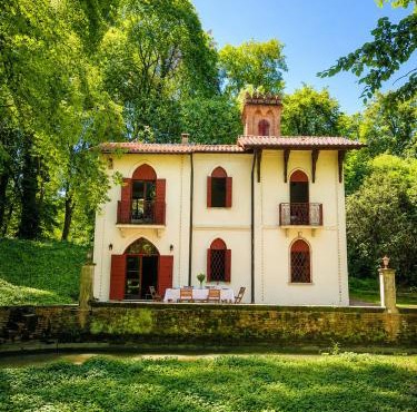 Lake House by Veneto Villa