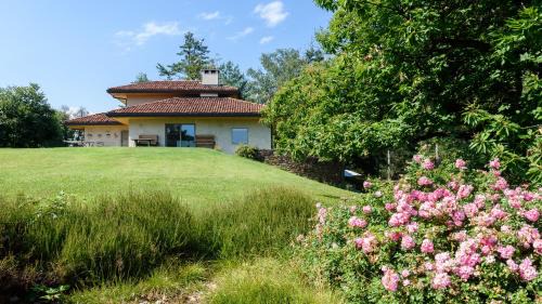 Lake Maggiore SerajRetreats – Estate Pool Golf