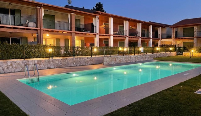 Lake Paradise Apartment